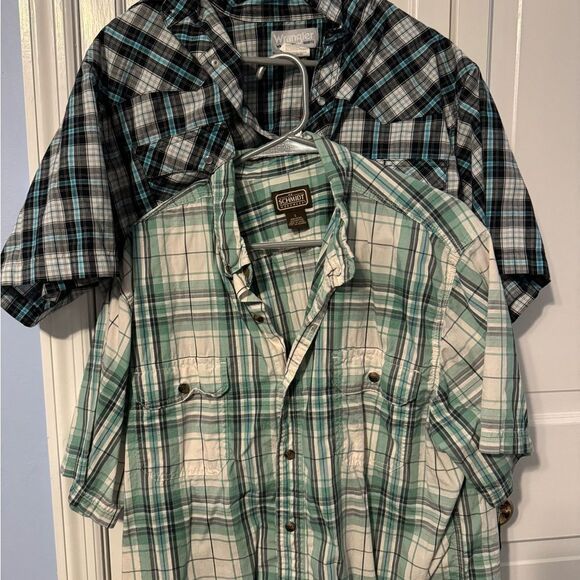 Set of (2)‎ two men’s plaid button down shirts. Size large. - Picture 9 of 9